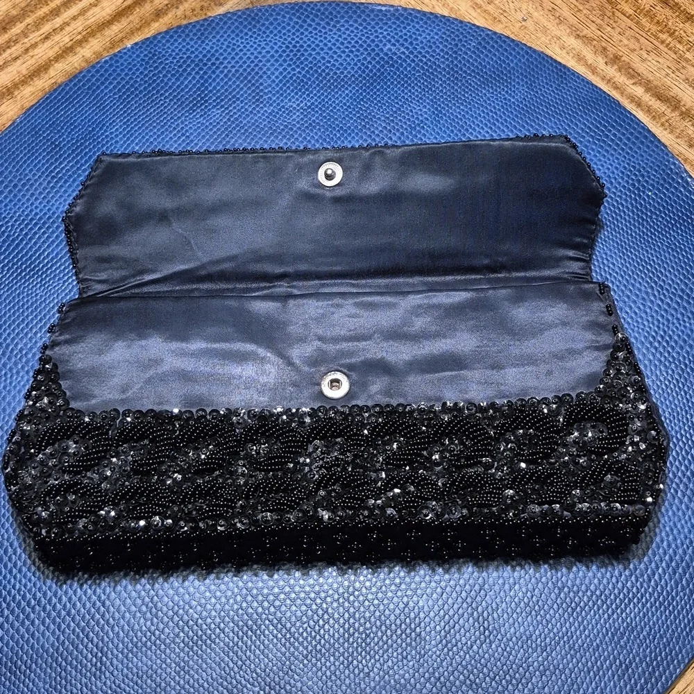 La Regale Elegant Black Beaded Clutch (#709) Made In Hong Kong.from The 50s.